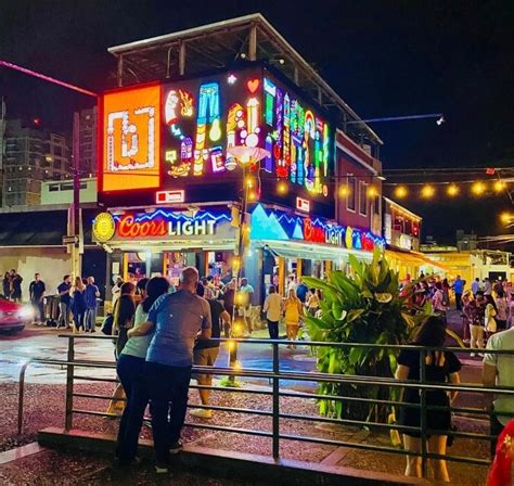 la placita puerto rico club.